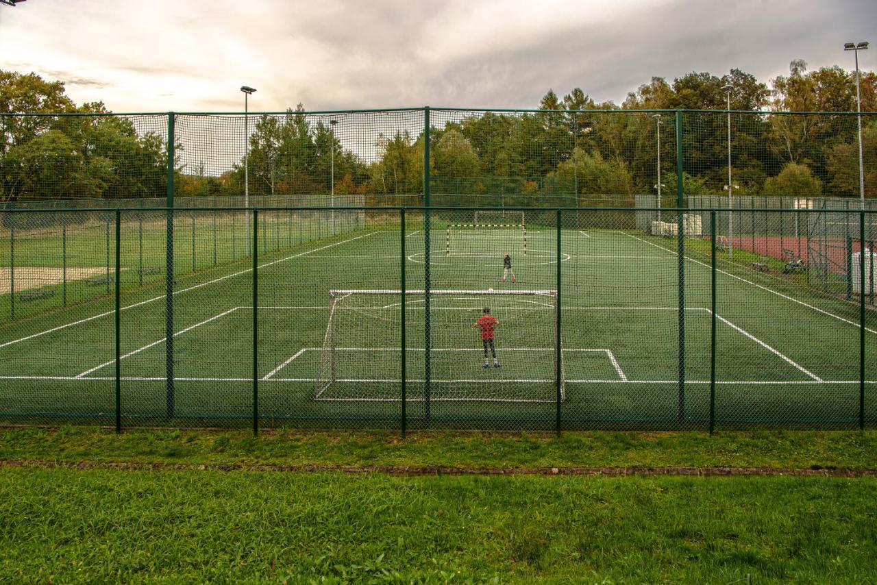 Хостел Pawilon Sportowo Turystyczny Kalwarianka Кальвария-Зебжидовская Экстерьер фото